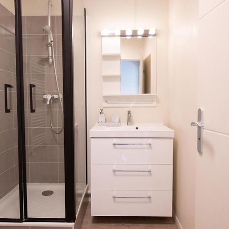 Апартаменты Machouart Le Duplex -Parking Gratuit Equipee Commodites- Обервилье Экстерьер фото