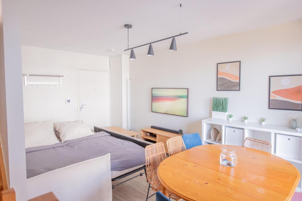 Апартаменты Machouart Le Duplex -Parking Gratuit Equipee Commodites- Обервилье Экстерьер фото